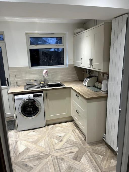 Modern Welsh Cottage Porth  المظهر الخارجي الصورة